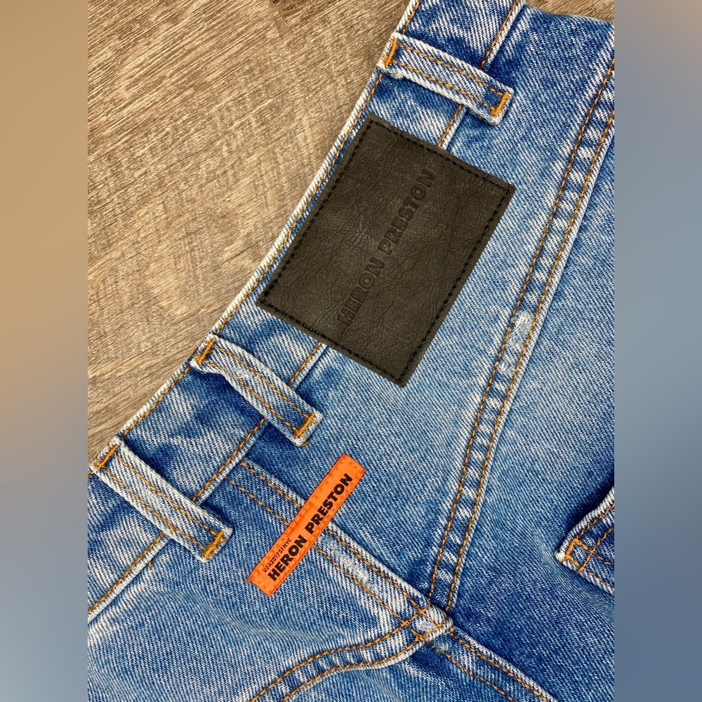 NWOT Heron Preston High-Waist Straight Leg 6-Pocket Medium Wash Denim Jeans - Picture 7 of 13